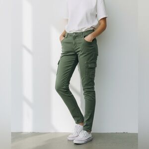 PAIGE Jolie skinny cargo pants, military green, size 31